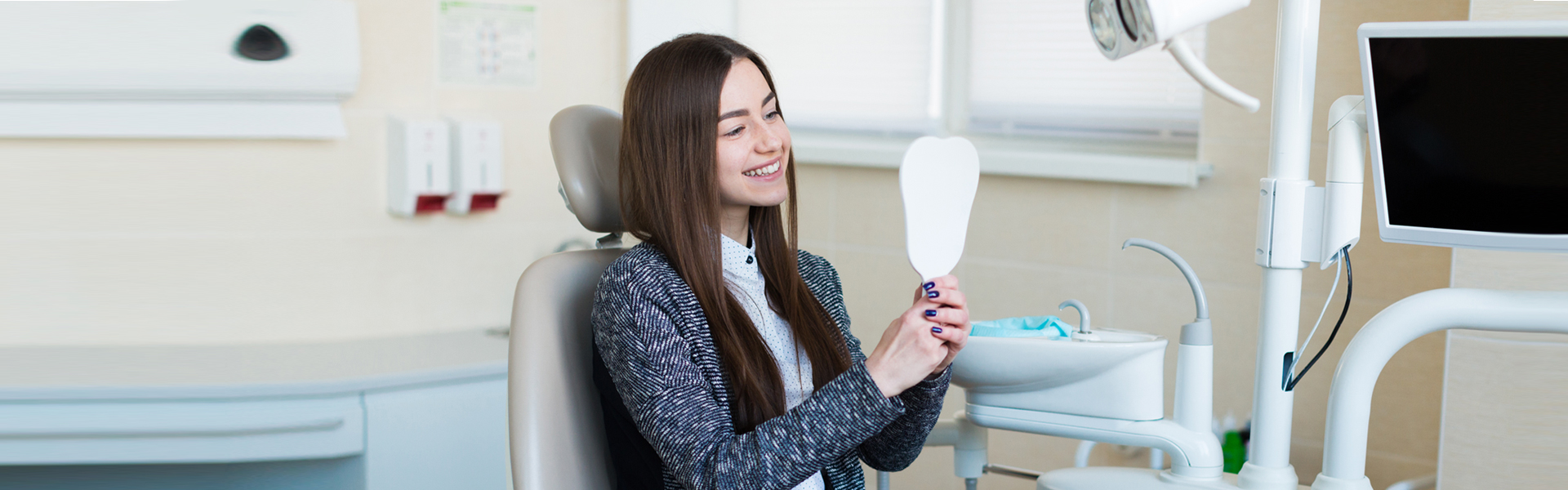 What to Eat (and Avoid) After Whitening Your Teeth